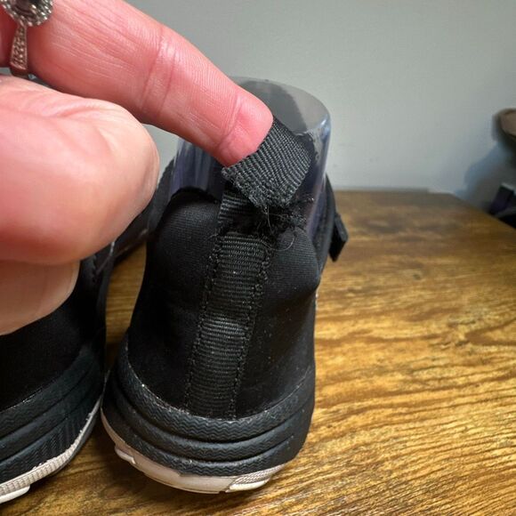 Jambu Shoes Womens 8 Black Oklahoma Vegan Criss Cross hook and Loop Closure - Picture 7 of 10